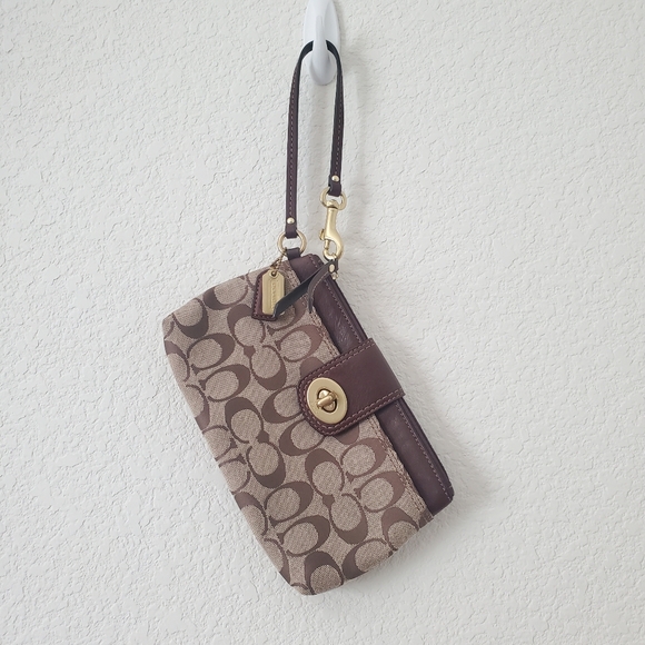 Coach Signature Brown Leather Trim Canvas Logo Clutch Wristlet Turnlock Prom Y2K - Picture 3 of 17